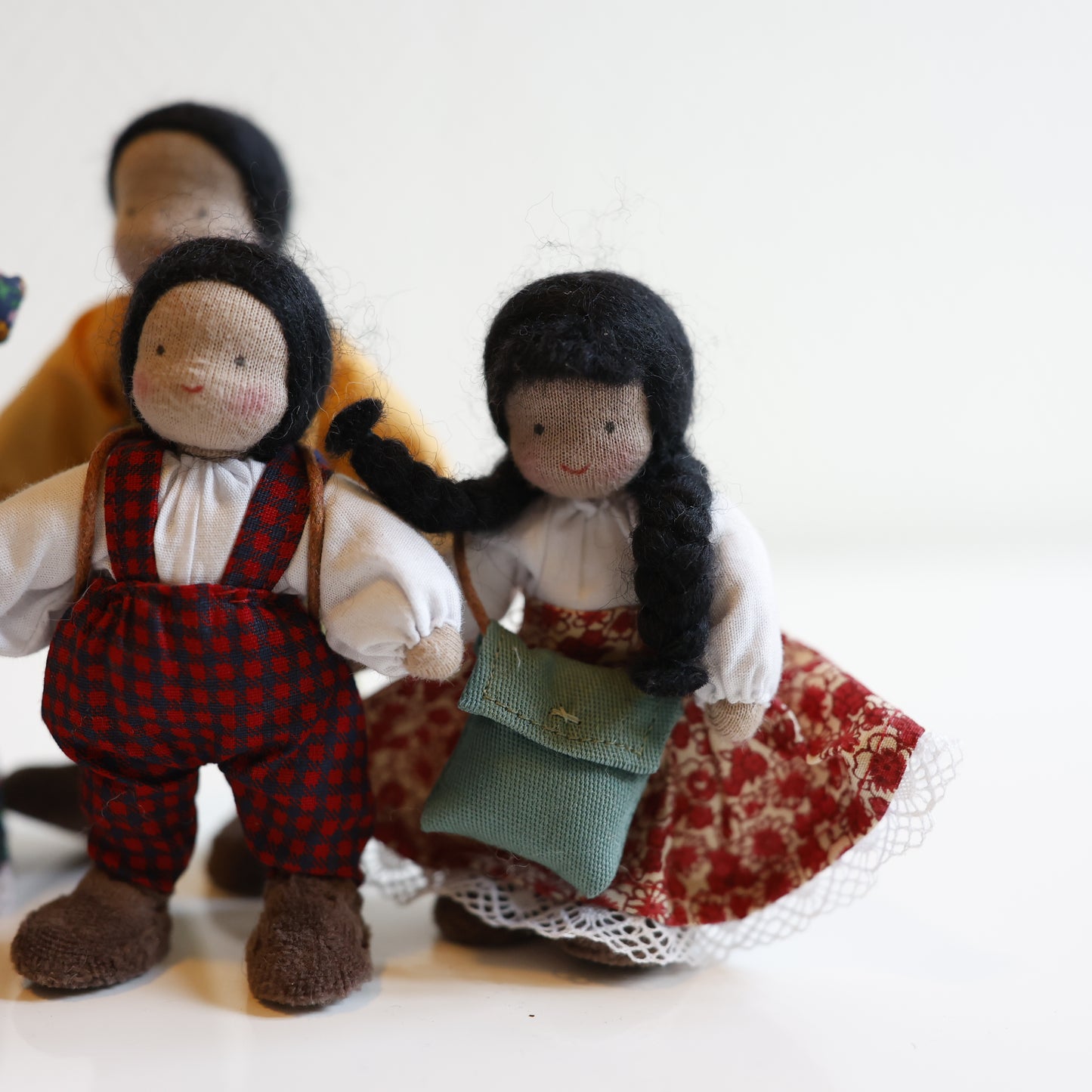 Stor Latinamerikans dukkehusfamilie