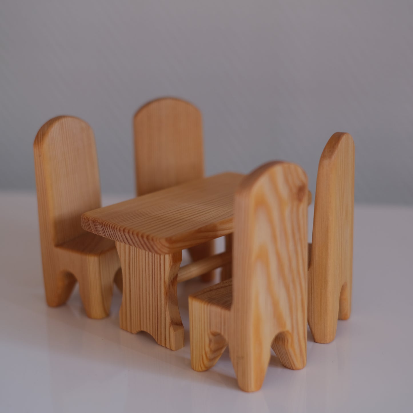Dukkehusdukke bord