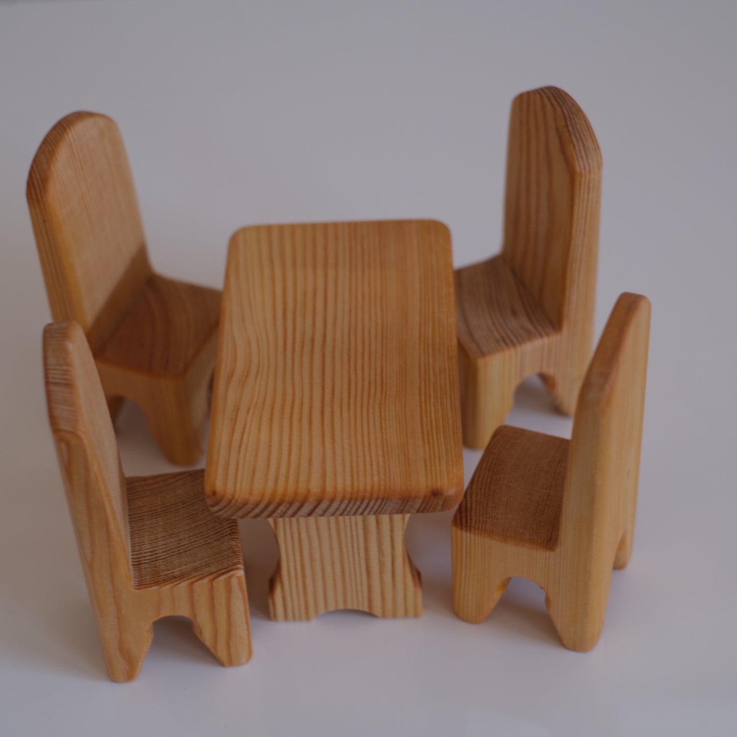 Dukkehusdukke bord