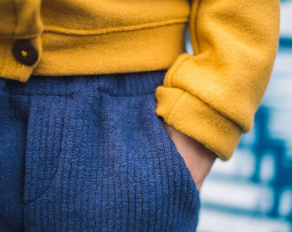 Økologisk strikket merinofløyels kord, jeans
