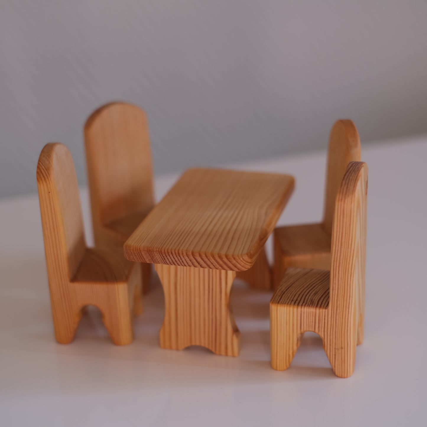 Dukkehusdukke bord