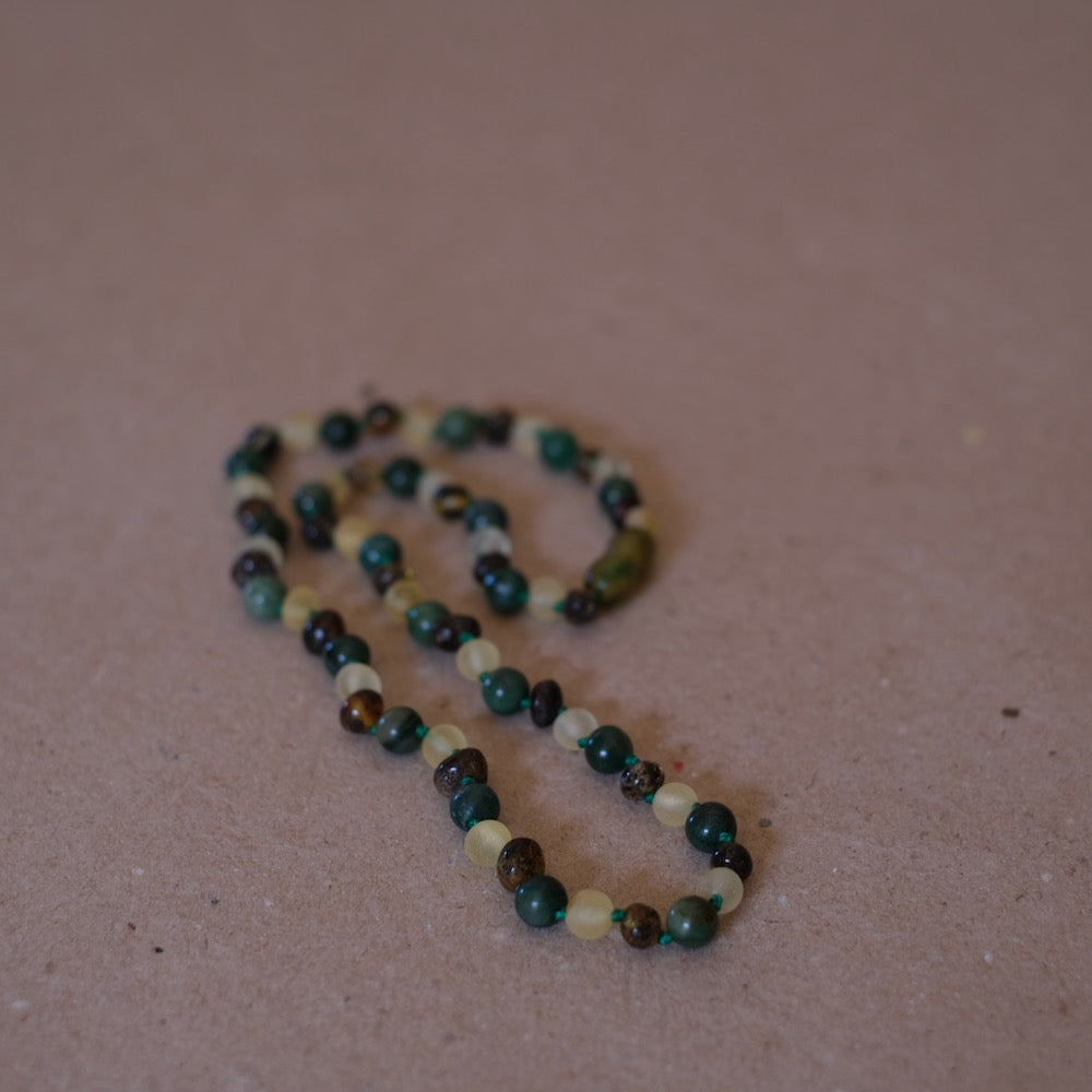Ravsmykke raw lemon/jade/polished green, voksen