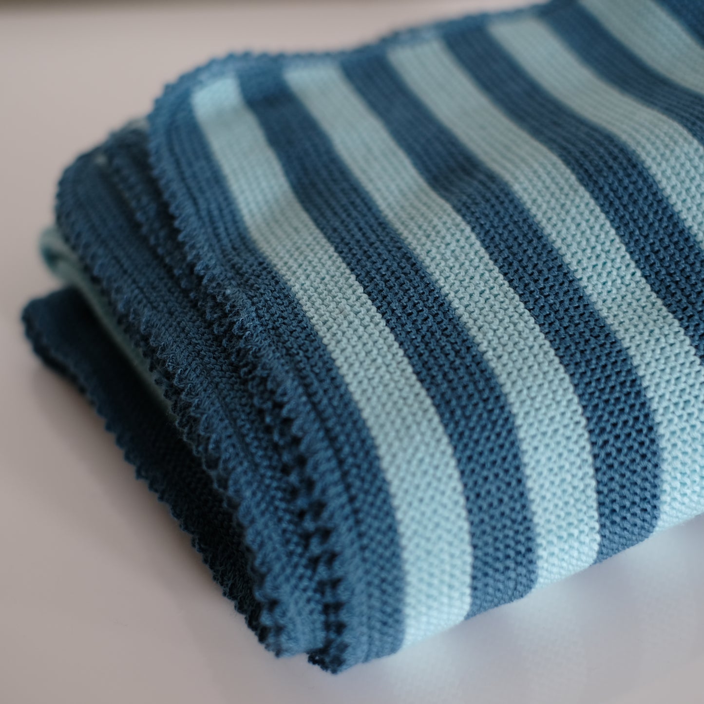 Babyteppe, turkis striper